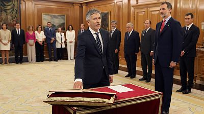 El ministro de Interior, Fernando Grande-Marlaska, el primer hombre en citar en su promesa "el Consejo de Ministros y Ministras" El ministro de Interior, Fernando Grande-Marlaska, el primer hombre en citar en su promesa "el Consejo de Ministros y Ministras"