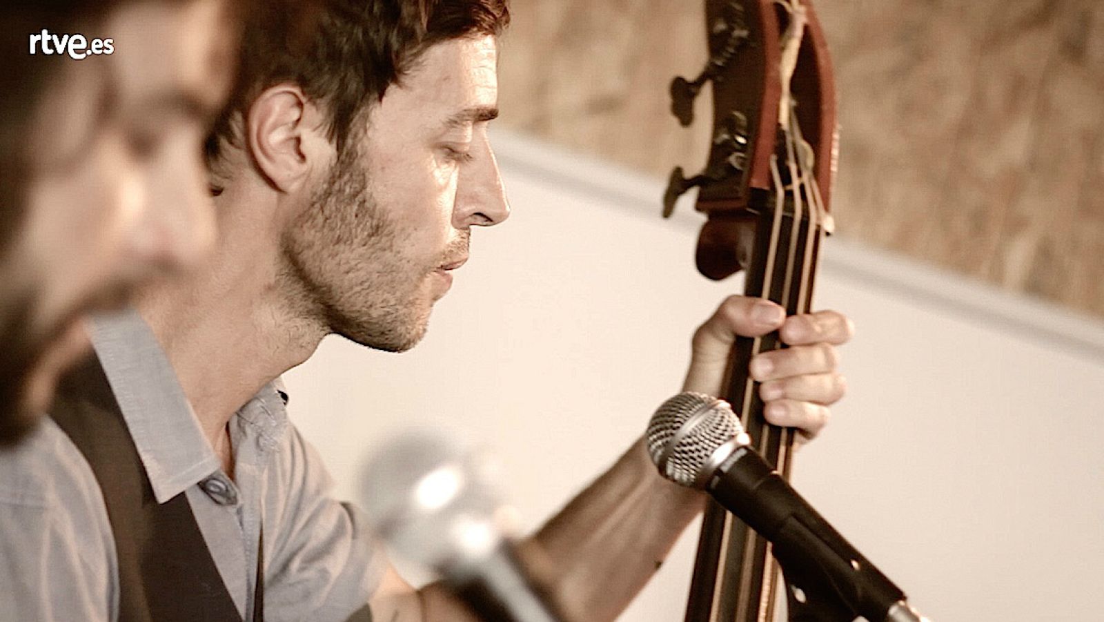 Backline - Santero y Los Muchachos; rock reposado - Ver ahora