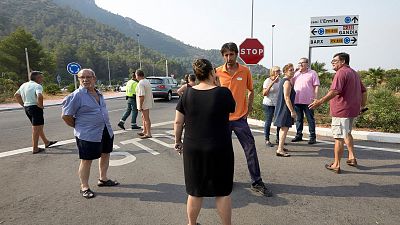 Decenas de vecinos afectados por el incendio de Llutxent (Valencia) podrían haber perdido sus casas Decenas de vecinos afectados por el incendio de Llutxent (Valencia) podrían haber perdido sus casas