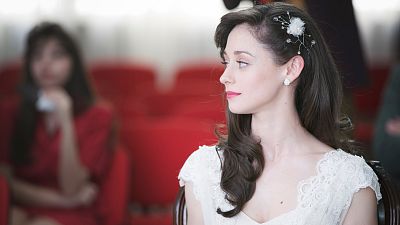 Cu�ntame c�mo pas� - As� se ha dise�ado el vestido de novia de Karina