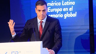 Sánchez: "La democracia es que no paguen siempre los mismos" Sánchez: "La democracia es que no paguen siempre los mismos"