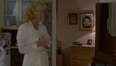 Cu�ntame c�mo pas� - Mercedes intenta animar a Carlos