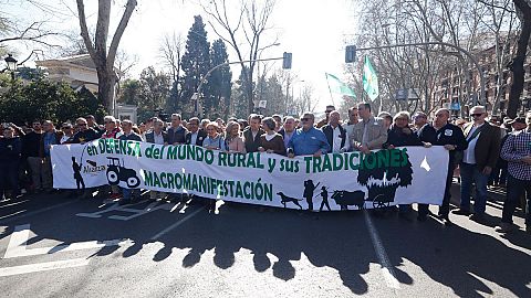 El mundo rural se manifiesta en Madrid para pedir más representación institucional y defender las tradiciones 