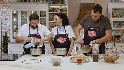 Hacer de comer - Hamburguesa de pollo y tiramis� - ver ahora