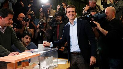 Casado anima a votar "con cabeza"