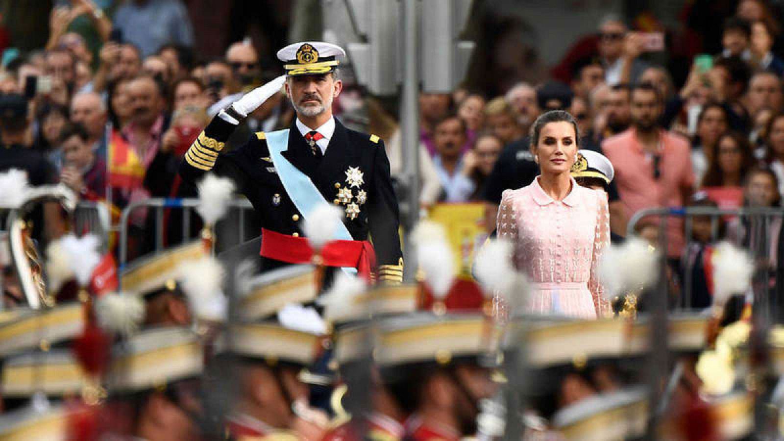 Los reyes presiden el desfile del Día de la Fiesta Nacional Los reyes presiden el desfile del Día de la Fiesta Nacional
