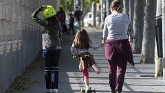 Sanidad anuncia que revisará con las comunidades las franjas horarias del paseo de los niños por el calor