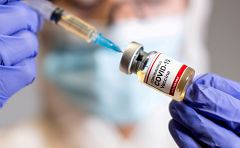 La vacuna contra la COVID, a debate: ¿será obligatoria para trabajar?