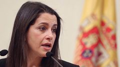 Arrimadas rechaza las "falsedades" de Ayuso y dice que Cs podría haber impulsado una moción en Madrid si hubiese querido