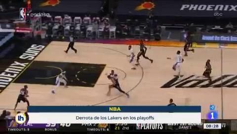 Los Lakers arrancan los playoffs encajando una derrota ante Suns
