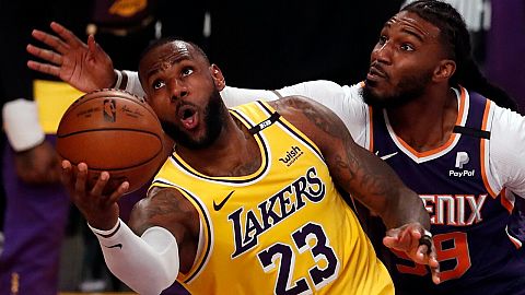 Los Lakers toman ventaja ante los Suns en su eliminatoria de la NBA