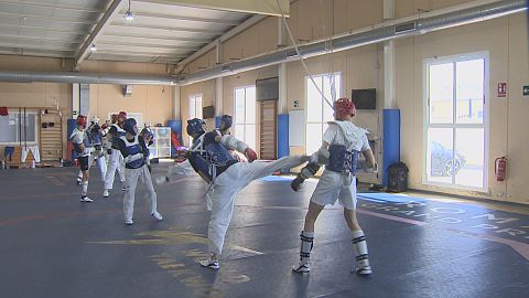 Los olímpicos españoles de taekwondo se preparan en el CAR de Los Alcázares