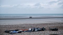Nueva discrepancia entre el Reino Unido y Francia por los cruces de migrantes en el Canal de la Mancha 
