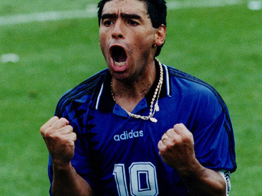 Maradona es expulsado del Mundial EEUU 94 acusado de dopaje