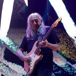 Carne cruda - Carne cruda - Rosendo, maneras de hacer rock - 05/12/11 - Escuchar ahora