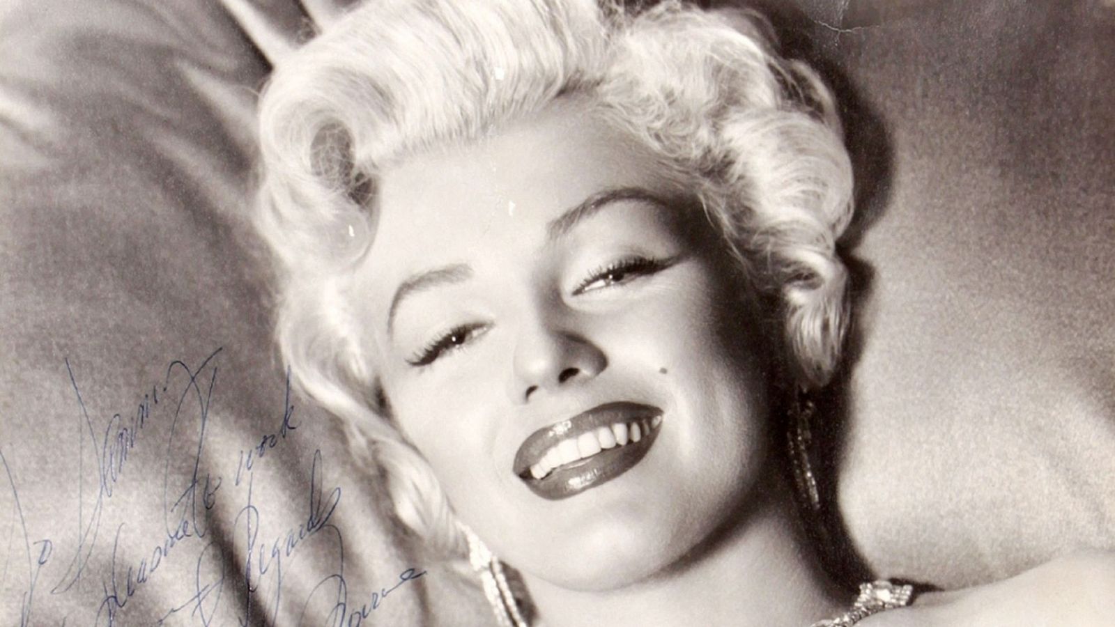 El ojo crítico - Los 'Fragmentos' más personales de Marilyn Monroe - Escuchar ahora