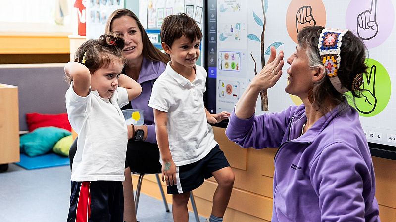 Más cerca - La educación en un centro bilingüe en lengua de signos - Escuchar ahora