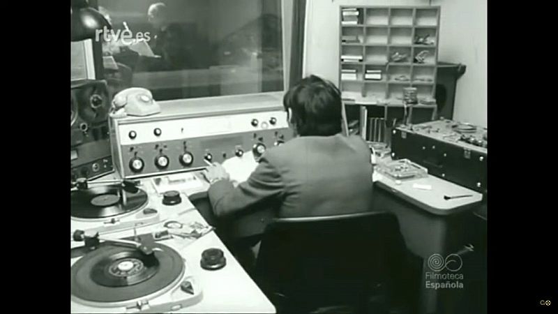 El gallo que no cesa - Guillermo Orduna y su repaso a 100 años de radio en España - Escuchar ahora