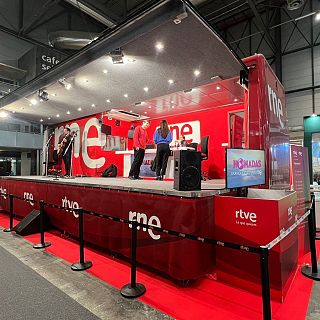 Viajeros sobre moqueta: expedici�n Fitur 2024