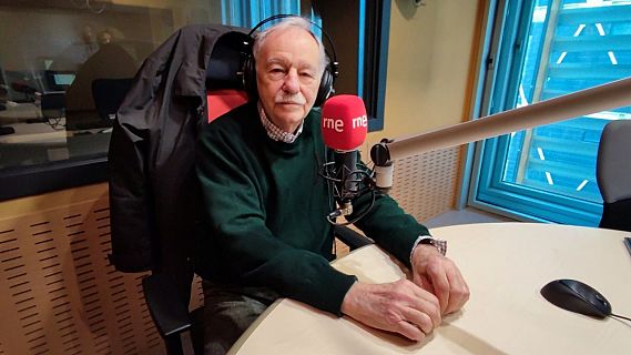 Eduardo Mendoza presenta 'Tres enigmas para la organizaci�n'