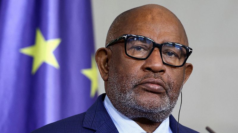 Cinco continentes - Azali Assoumani vuelve a ganar unas elecciones en Comoras rodeadas de polémica - Escuchar ahora