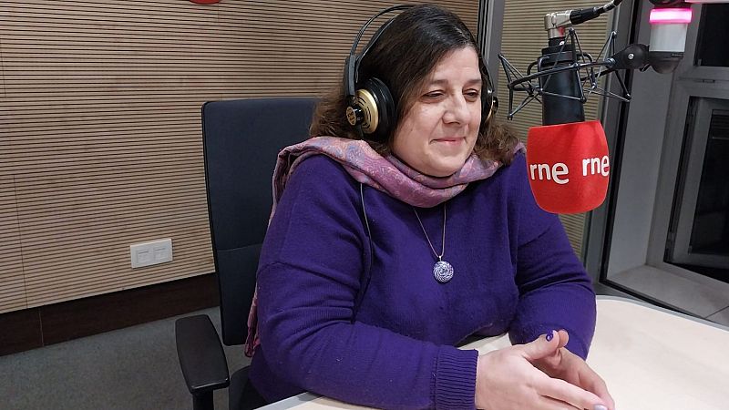 Gente despierta - El consulado - Pilar Requena - 40 años de 'En portada' - Escuchar ahora