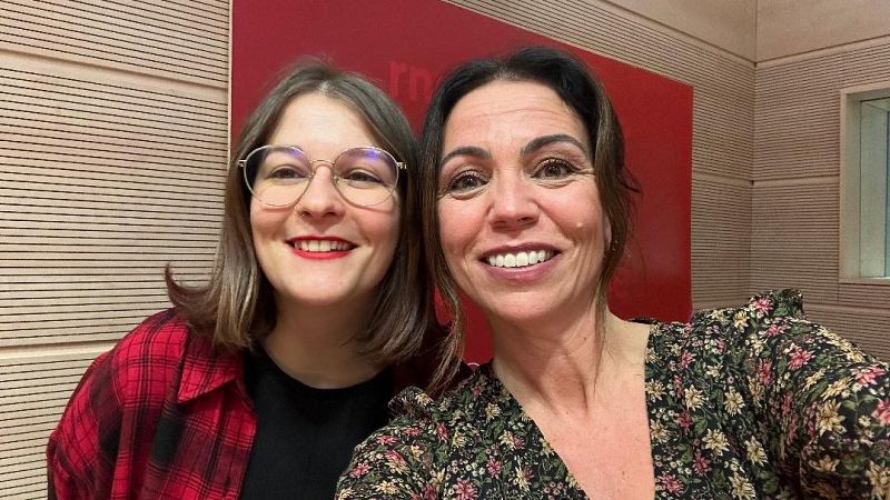 Libros de arena - Elisa Coll y 'Nosotras vinimos tarde' - Escuchar ahora