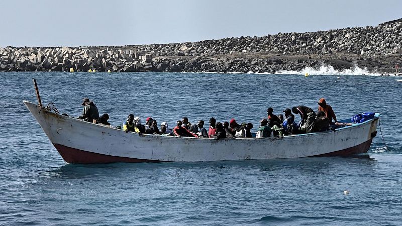 Las mañanas de RNE con Íñigo Alfonso - Cruz Roja en El Hierro: "Los migrantes llegan en buenas condiciones” - Escuchar ahora
