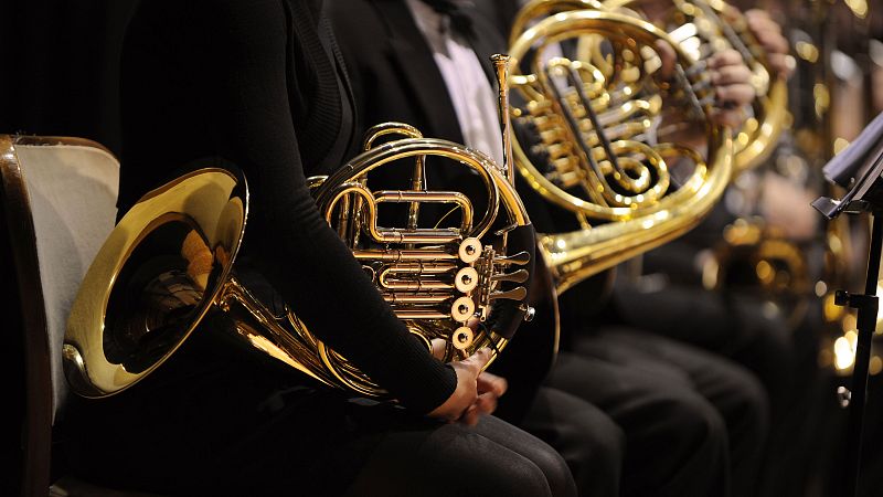 Plaza Mayor - Piezas cl�sicas del repertorio band�stico - 11/02/24 - escuchar ahora