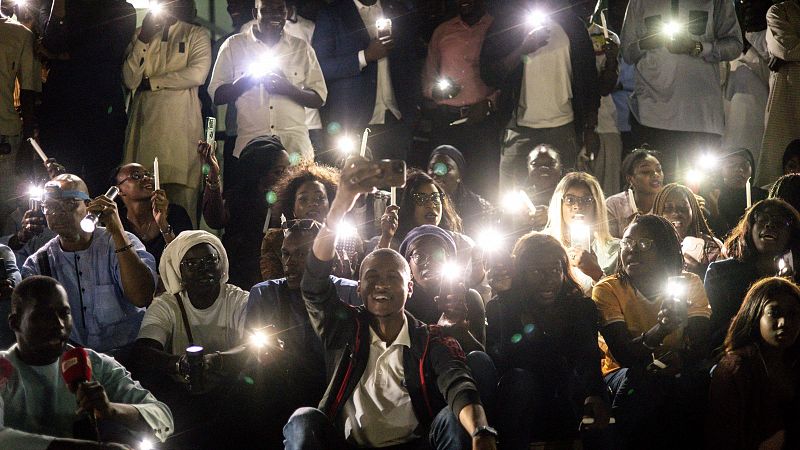 Crónica internacional -  Senegal: inestabilidad política y  falta de futuro - Escuchar ahora