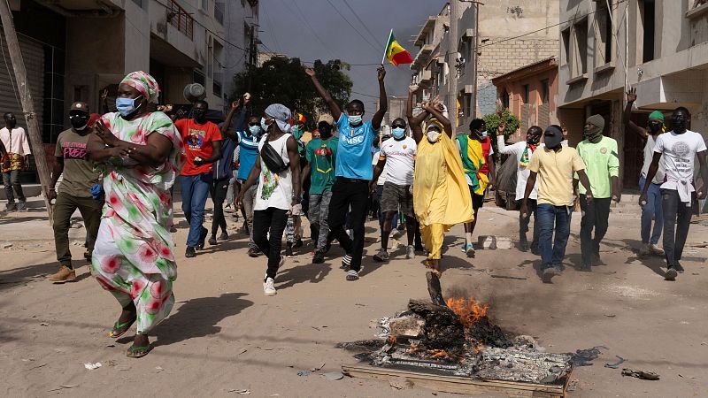 Cinco continentes - El gobierno de Senegal frena las protestas - Escuchar ahora
