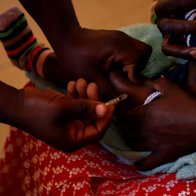 Cinco Continentes - Así se consiguió la vacunación histórica contra la malaria - Escuchar ahora