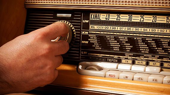 Operando: cien años de radio, ¿y qué más?