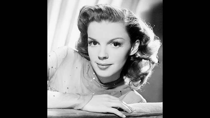 Diosas y rebeldes - Judy Garland, del éxito a la tragedia - Escuchar ahora