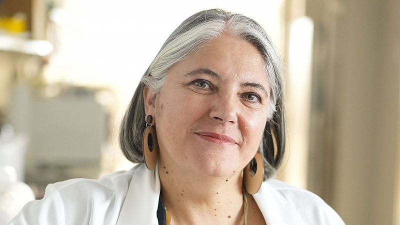 Por tres razones - Ana Fernández-Sesma: "El legado es la gente a la que formas" - Escuchar ahora