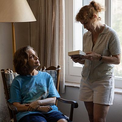 Mañana más - 'Los pequeños amores', con María Vázquez y Adriana Ozores - escuchar ahora