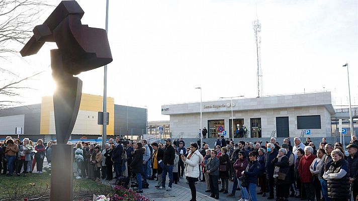 Informativo Madrid - 20 años del 11M, en la memoria del barrio de Santa Eugenia: \"Sigo esperándola\" - Escuchar ahora