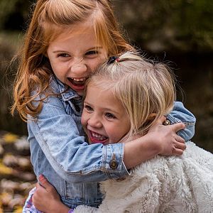 Lletra lligada - Lletra Lligada - Com aconseguir que els fills siguin feliços - Lletra lligada | Escoltar