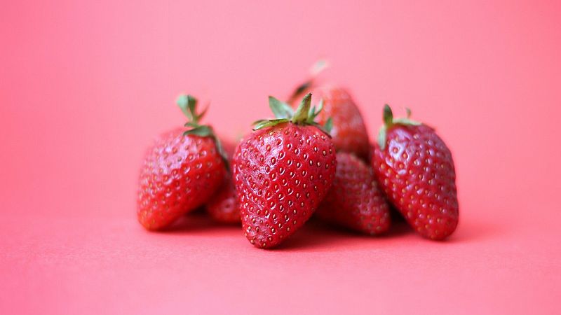 El gallo que no cesa - Las penas se van yantando: Alerta y revuelo por las fresas - Escuchar ahora