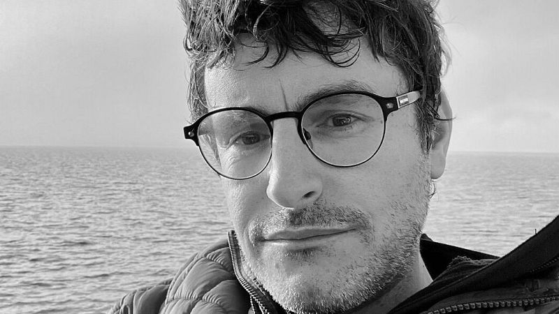 La hora azul - Ra�l Torrico - escuchar ahora