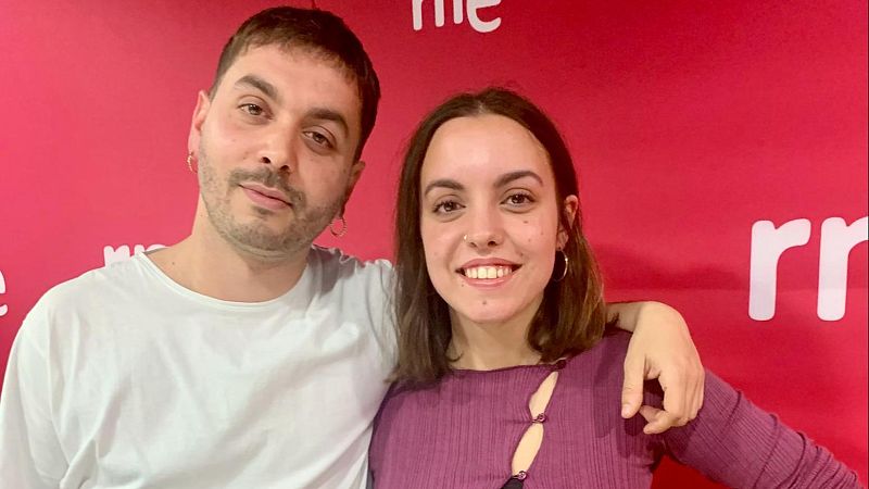 Metr�poli - J�lia i Pau Serrasolsas, components de Ginest� - Escoltar ara