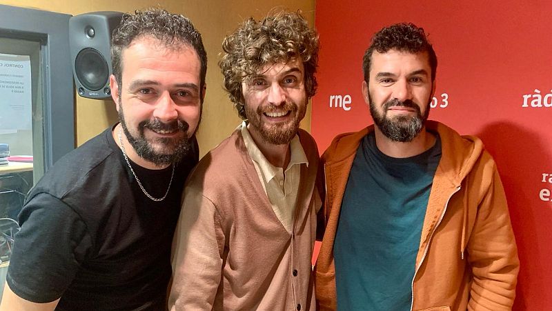 Metr�poli - F�lix, H�ctor i Alberto components de 'Tu Otra Bonita' - Escoltar ara