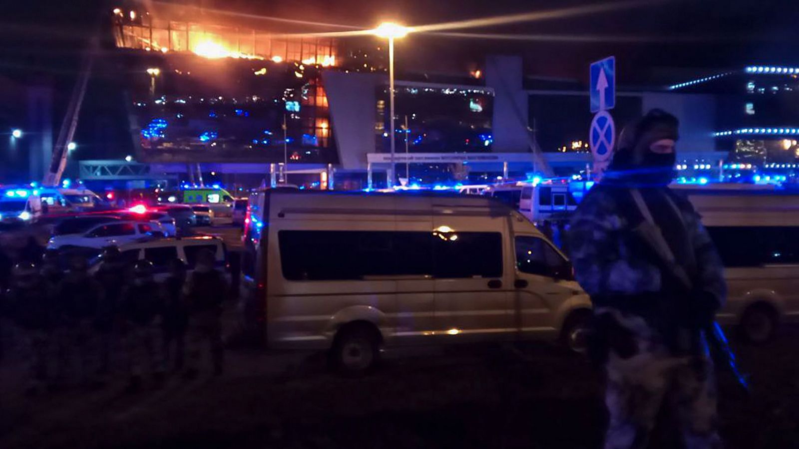 24 horas - Ataque terrorista en una sala de conciertos en Moscú - Escuchar ahora