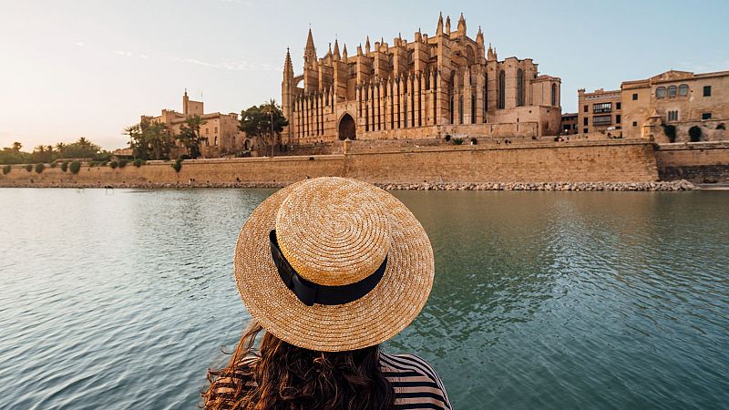Más cerca - Comienza la temporada turística en Mallorca - Escuchar ahora