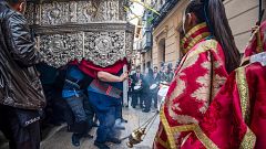 Más cerca - Costaleros invidentes en la Semana Santa de Toledo