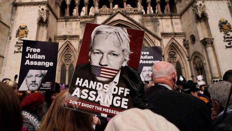 Cinco continentes - Nuevo aplazamiento para la posible extradición de Assange - Cinco continentes | Escuchar