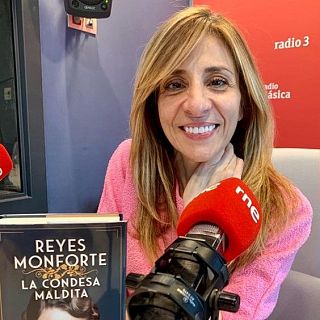 Reyes Monforte i Laia Casanellas i Anna Sardà de 'Roba Estesa'