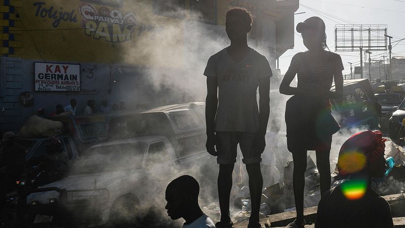 Cinco continentes - En Haití te despierta el sonido de los disparos - Escuchar ahora