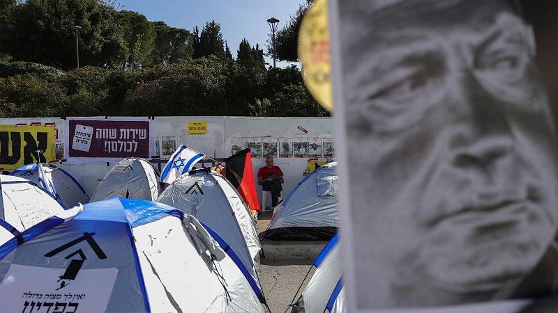Miles de israelíes protestan contra Netanyahu en Israel