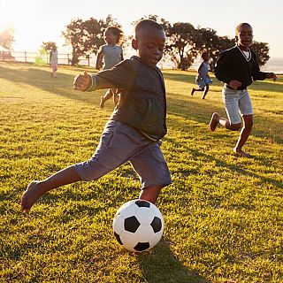Rioleague, fútbol hecho para niños africanos